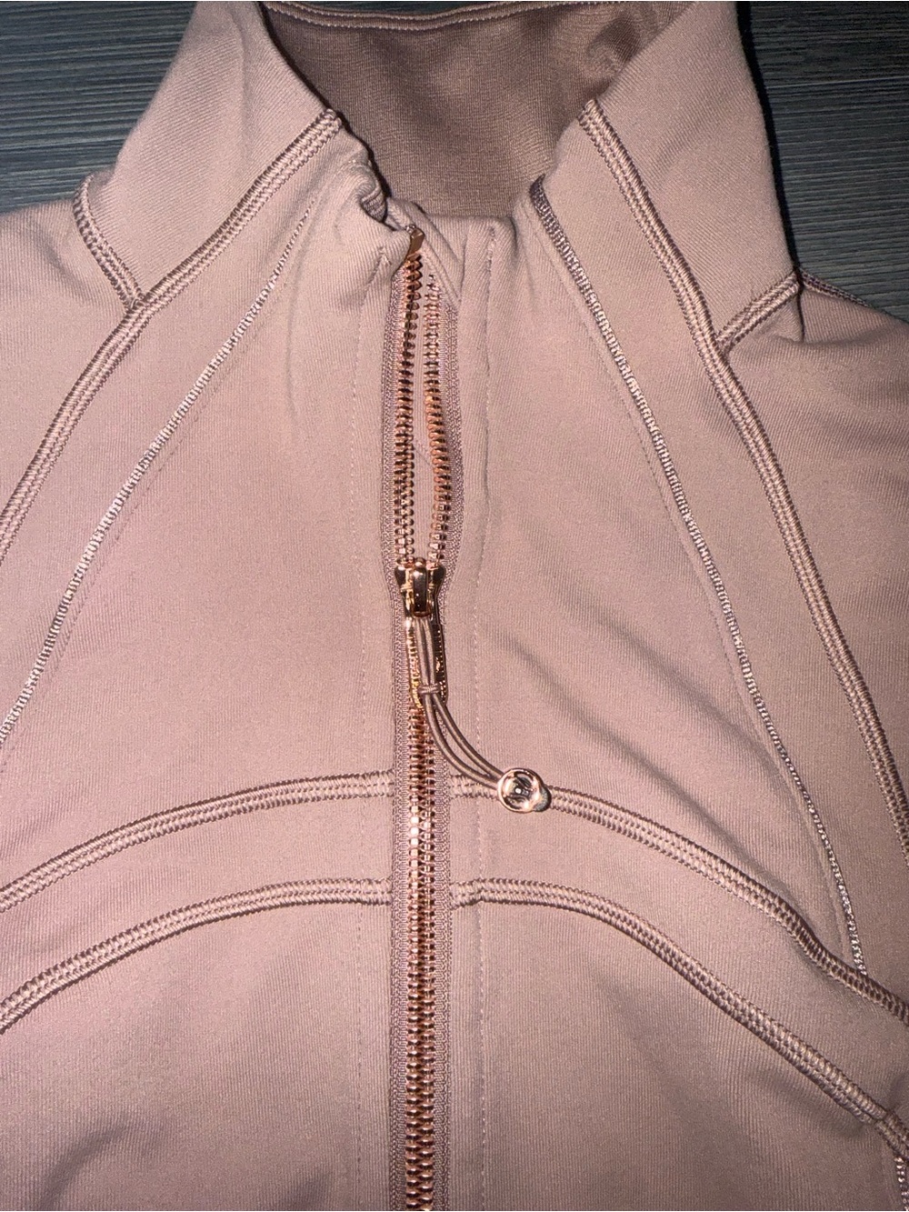 Lululemon Define Cropped Jacket Luon *Sparkle
Twilight Rose size 6 - Picture 6 of 7
